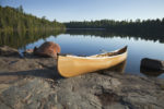 difference between canoe and kayak